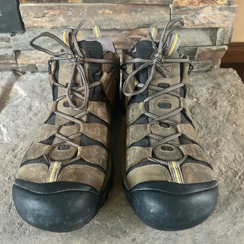 Keen hiking shoes